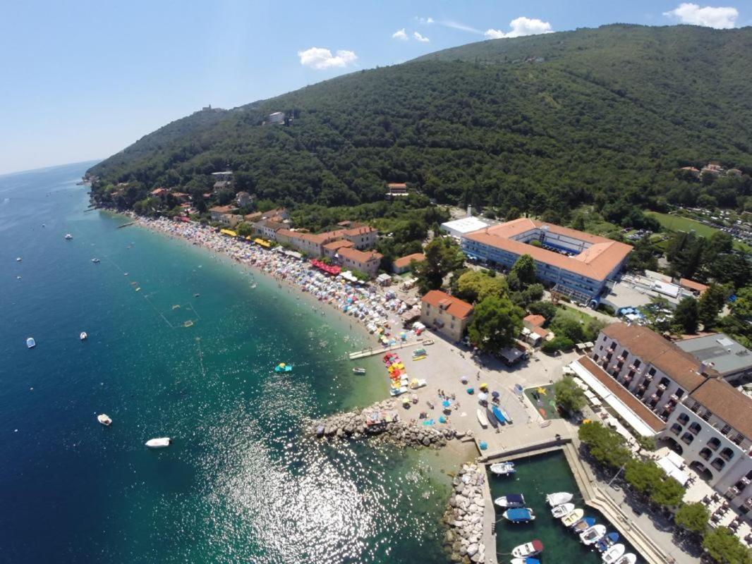 Apartments Near The Beach, With Terraces And Seaview At House B. Mošćenička Draga Exterior foto