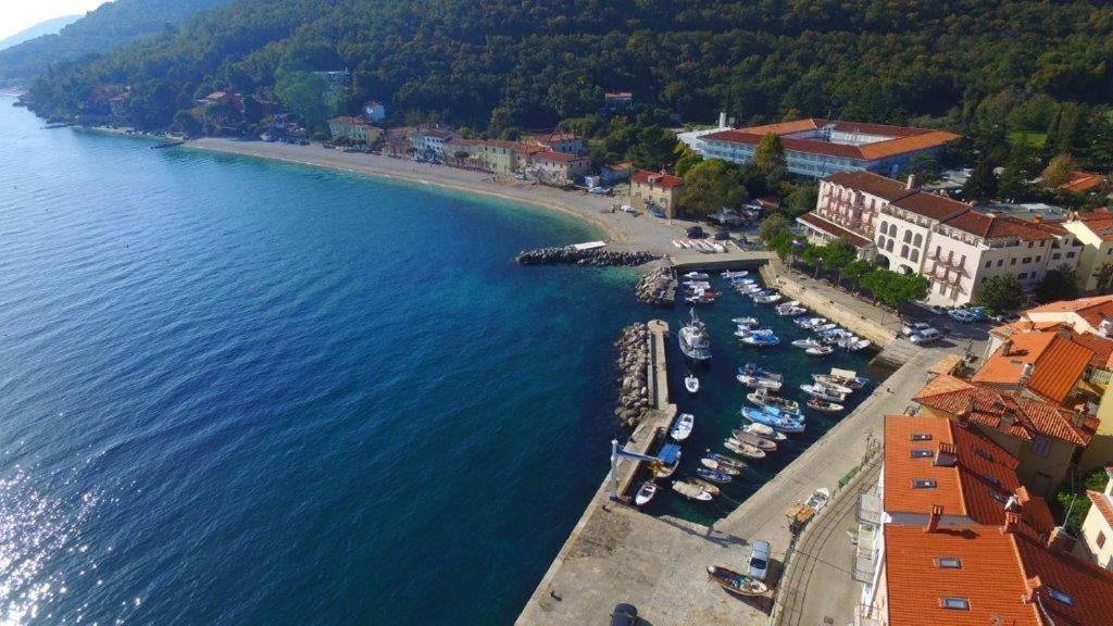 Apartments Near The Beach, With Terraces And Seaview At House B. Mošćenička Draga Exterior foto